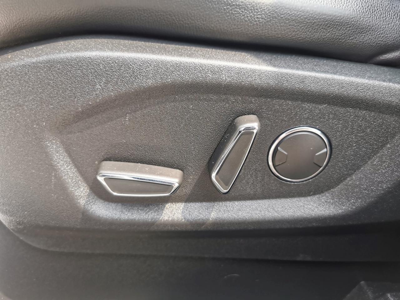 2019 Ford Edge SEL AWD - Photo #23
