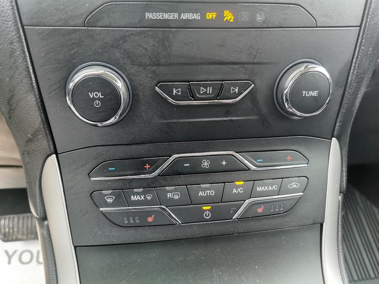 2019 Ford Edge SEL AWD - Photo #26