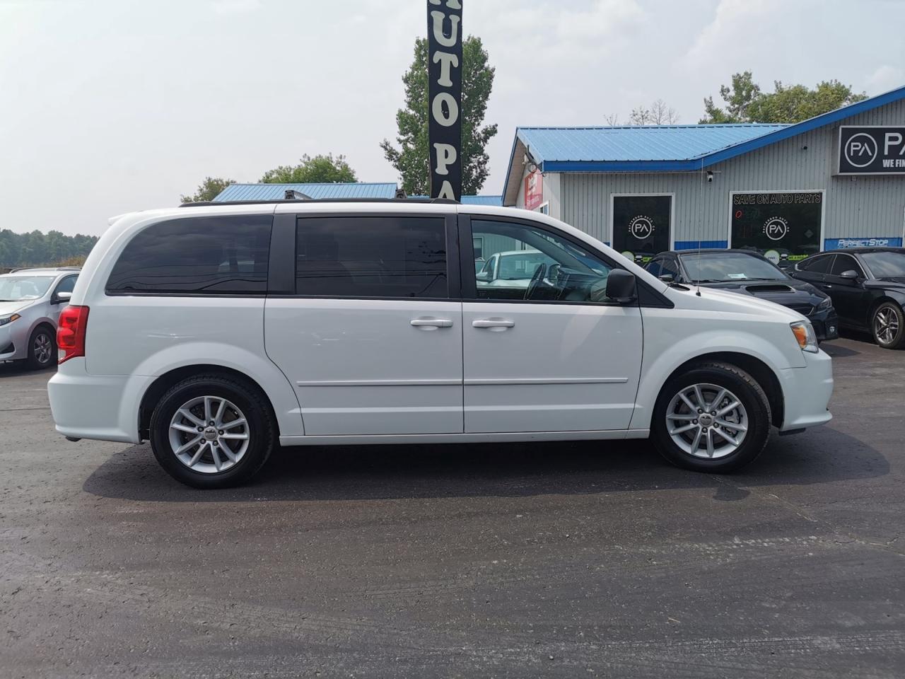 2015 Dodge Grand Caravan SE - Photo #6