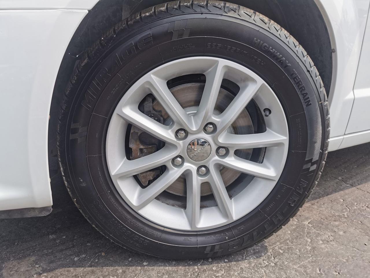 2015 Dodge Grand Caravan SE - Photo #9
