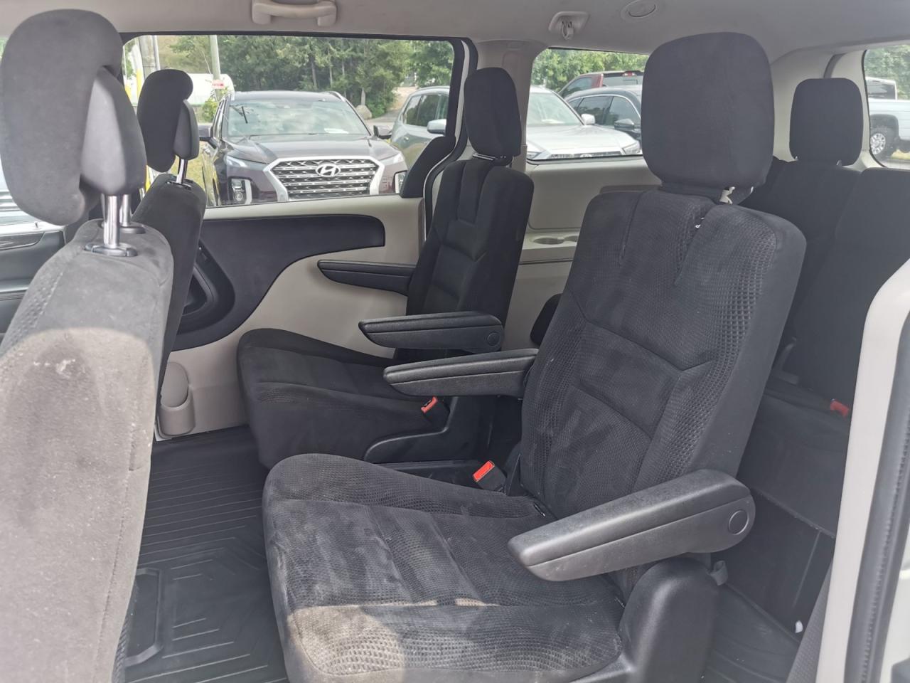 2015 Dodge Grand Caravan SE - Photo #14