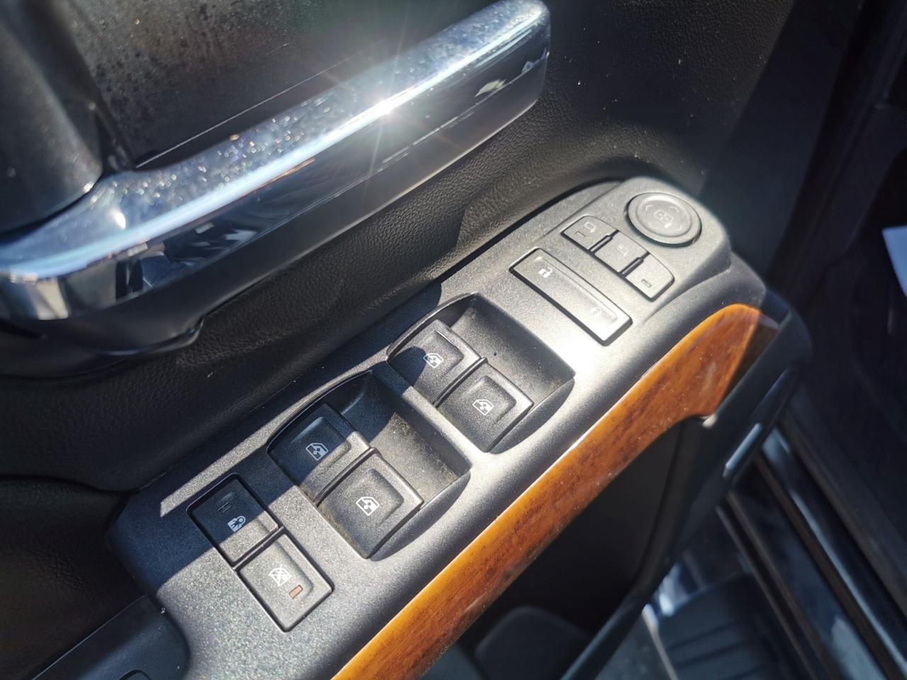 2017 Chevrolet Silverado 1500 High Country Short Box - Photo #9