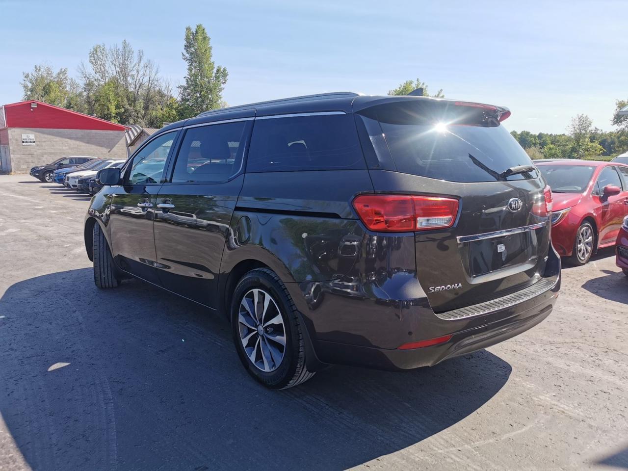 2018 Kia Sedona SX - Photo #3