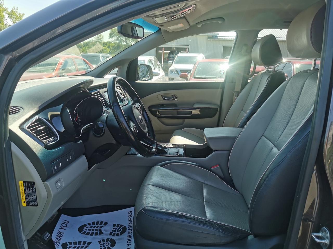 2018 Kia Sedona SX - Photo #11
