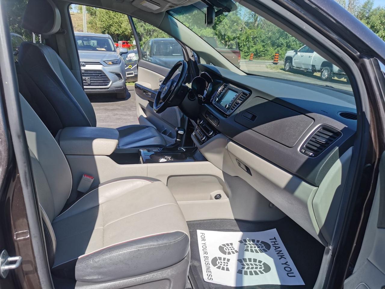 2018 Kia Sedona SX - Photo #22