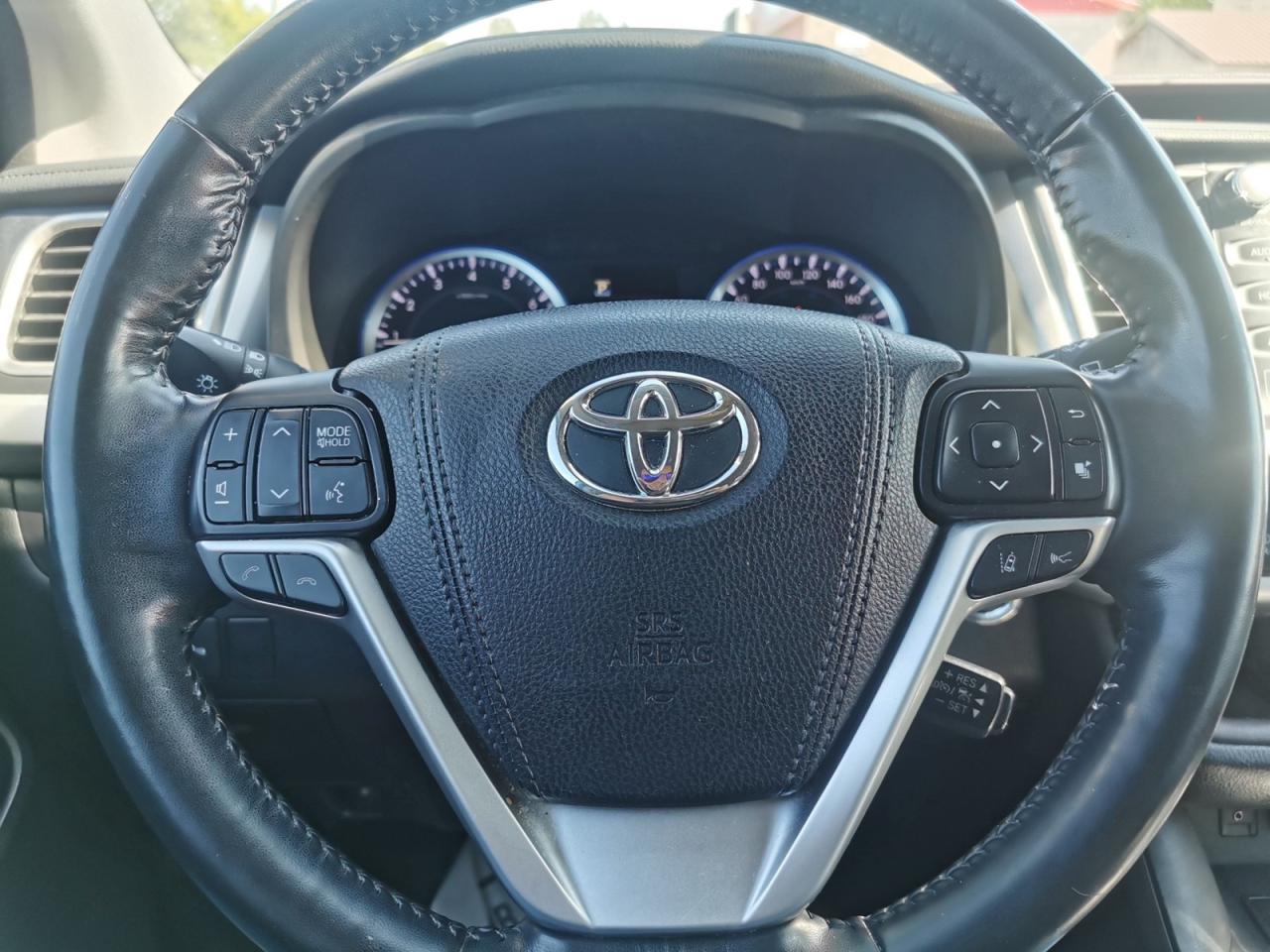 2018 Toyota Highlander Limited V6 - Photo #23