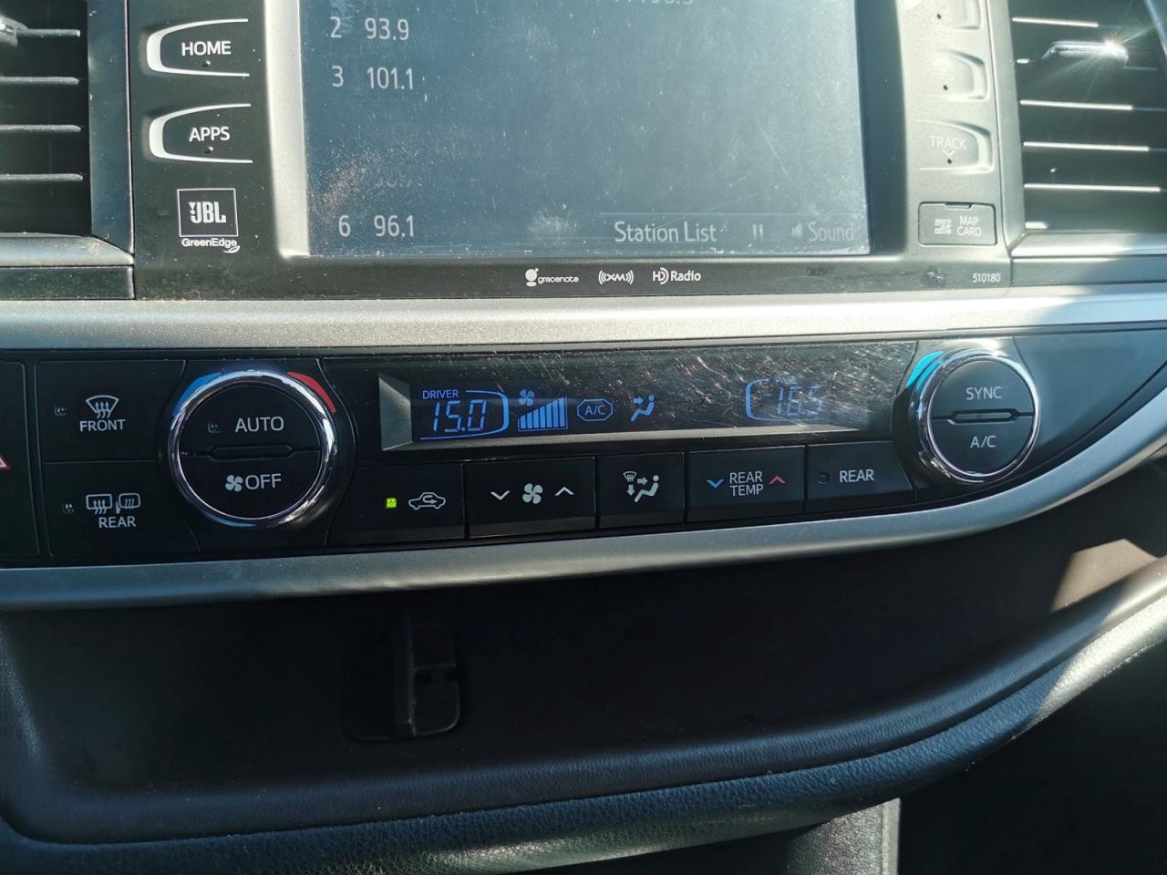 2018 Toyota Highlander Limited V6 - Photo #25