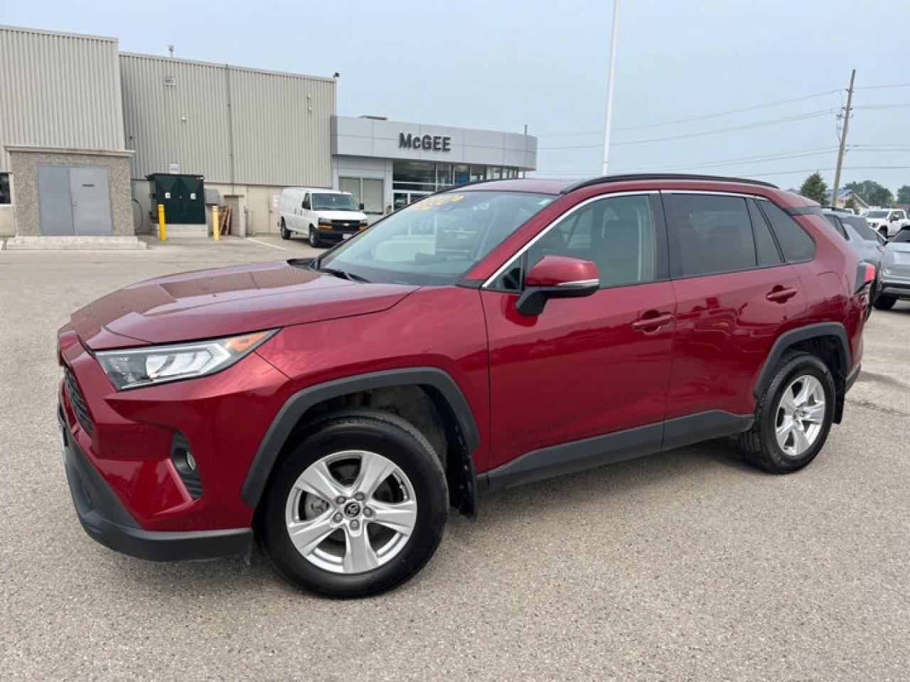 Used 2019 Toyota RAV4 XLE AWD | Sunroof | Adaptive Cruise | Heated Seats & Wheel | Power Tailgate | Rear Cam & Bluetooth ! for sale in Guelph, ON