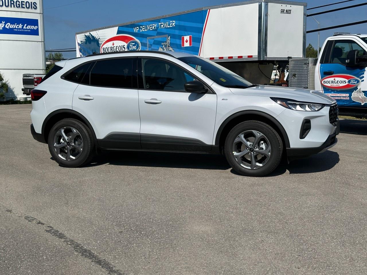 2025 Ford Escape ST-Line AWD Photo4