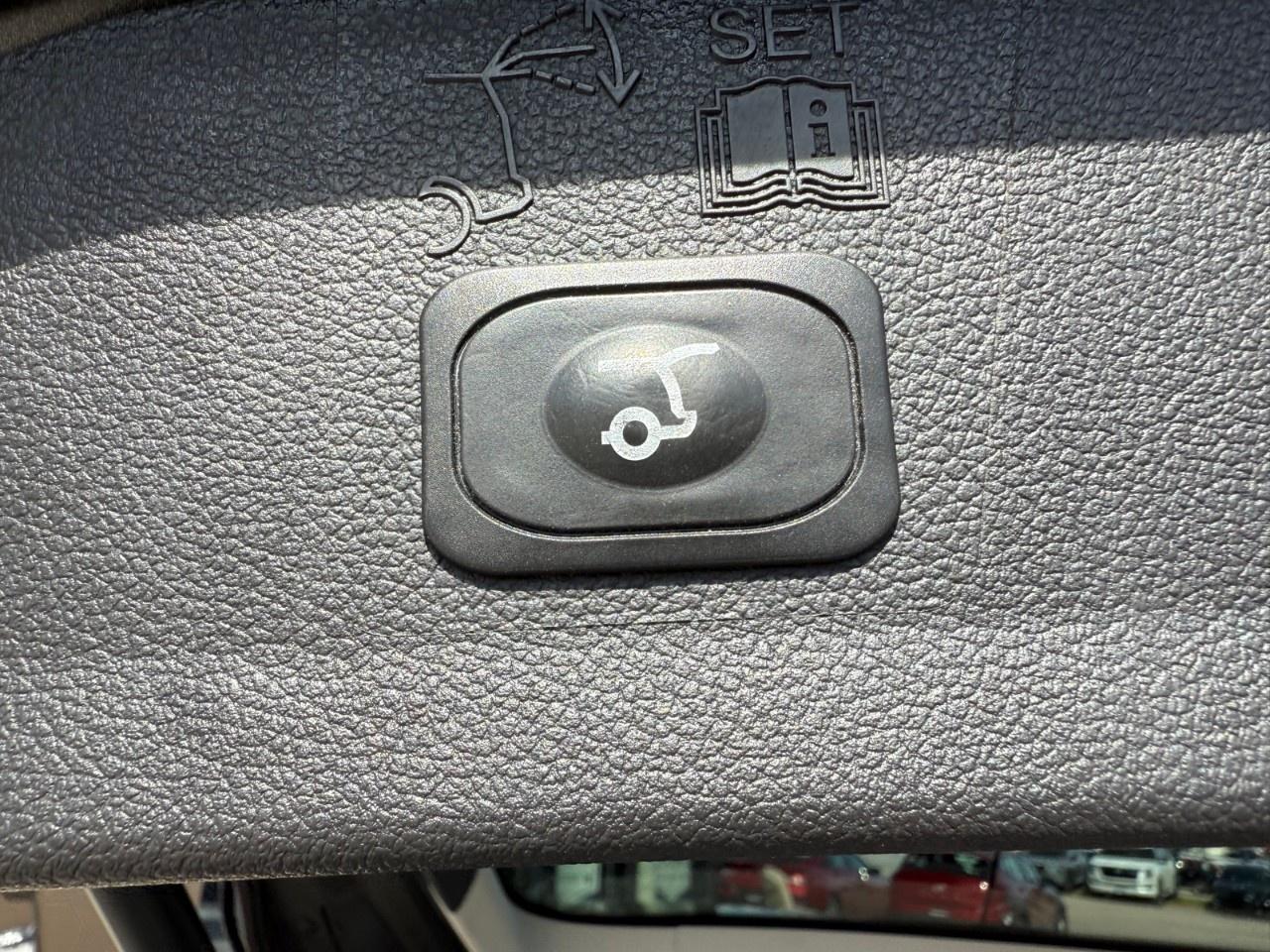 12833785