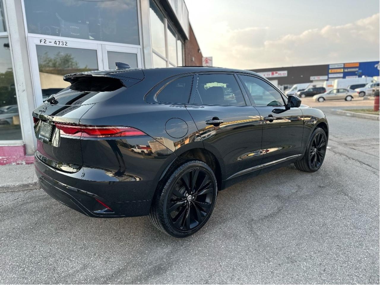 2024 Jaguar F-PACE P250 R-Dynamic S Photo