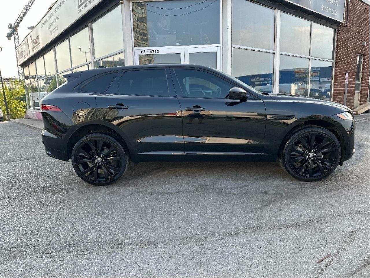 2024 Jaguar F-PACE P250 R-Dynamic S Photo