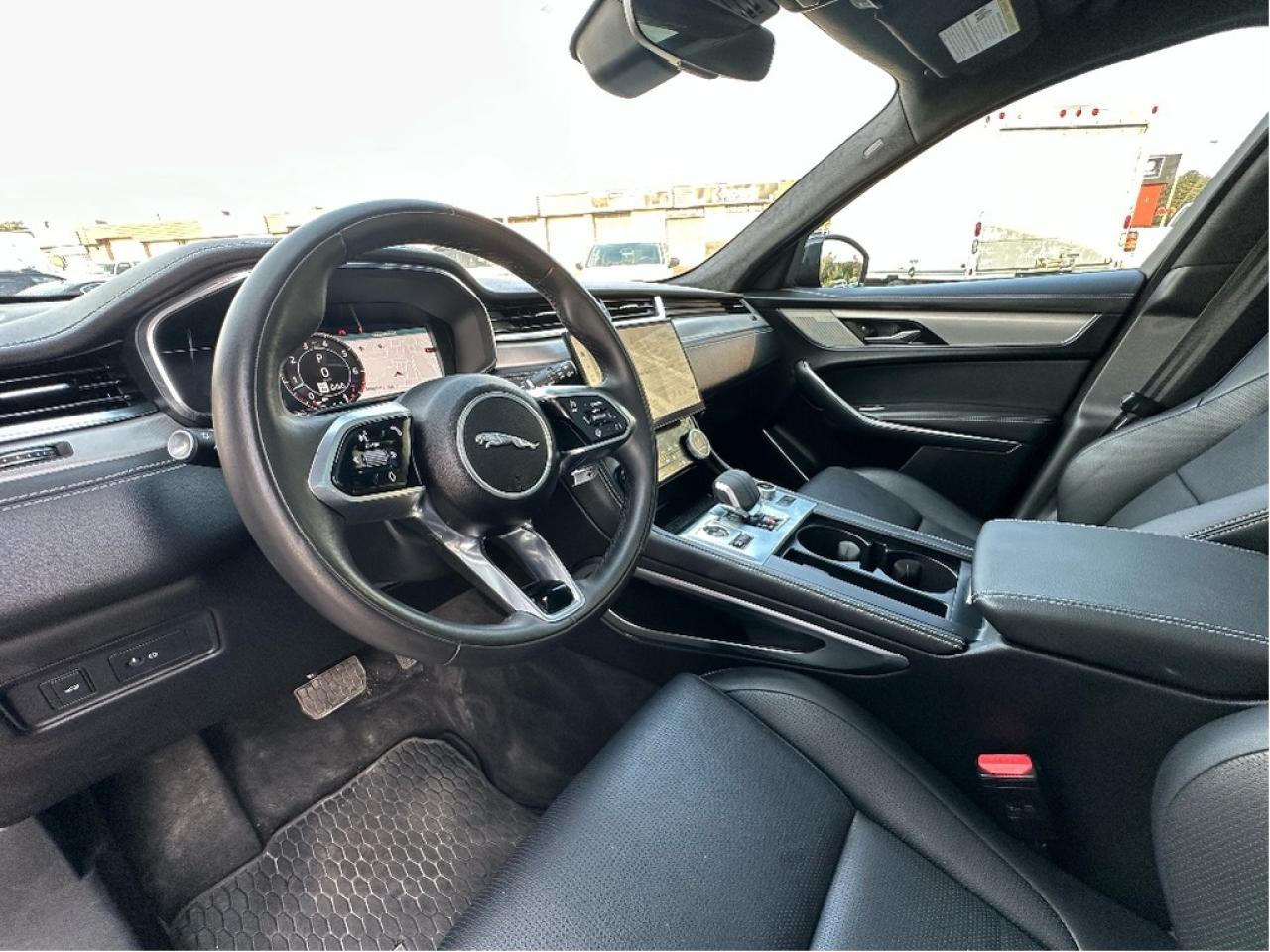 2024 Jaguar F-PACE P250 R-Dynamic S Photo