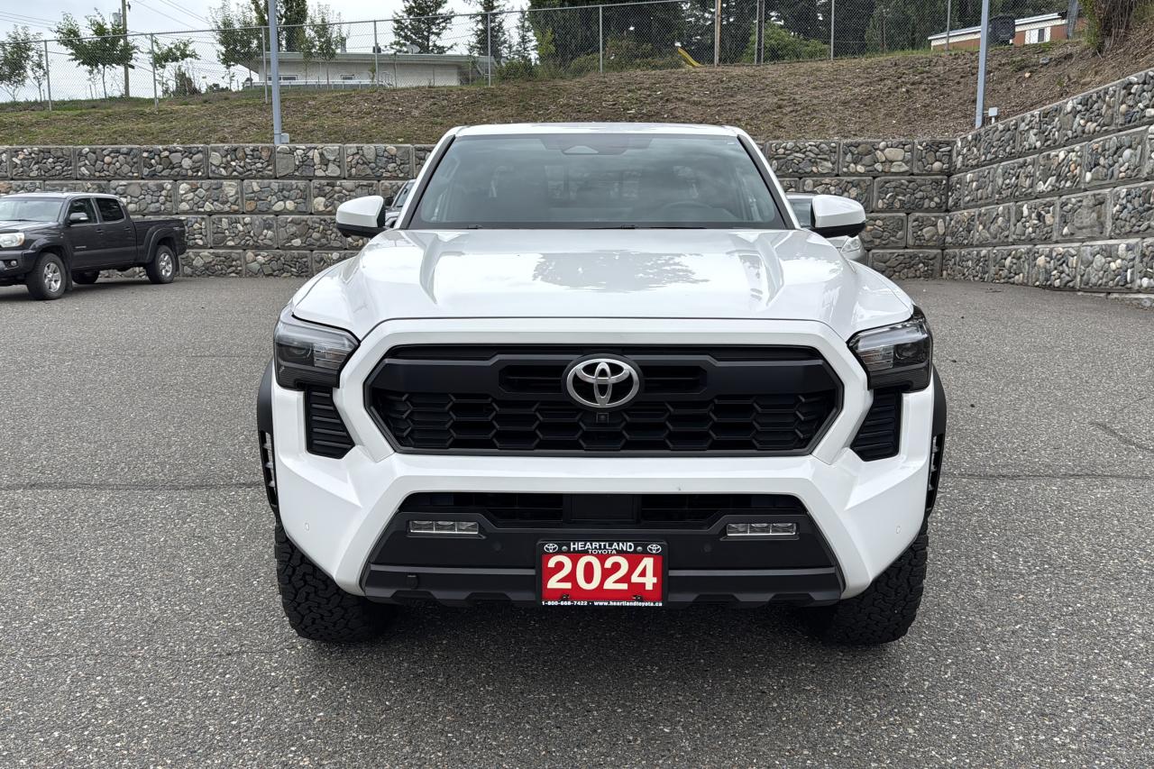 2024 Toyota Tacoma Double Cab AT TRD Off Road Premium Photo