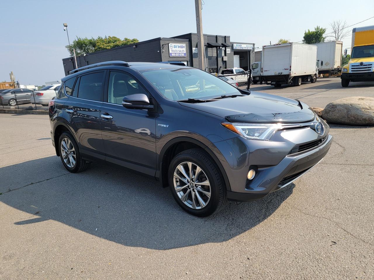 2018 Toyota RAV4 Hybrid Limited - Photo #3