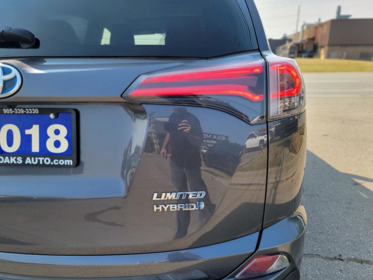 2018 Toyota RAV4 Hybrid Limited - Photo #6