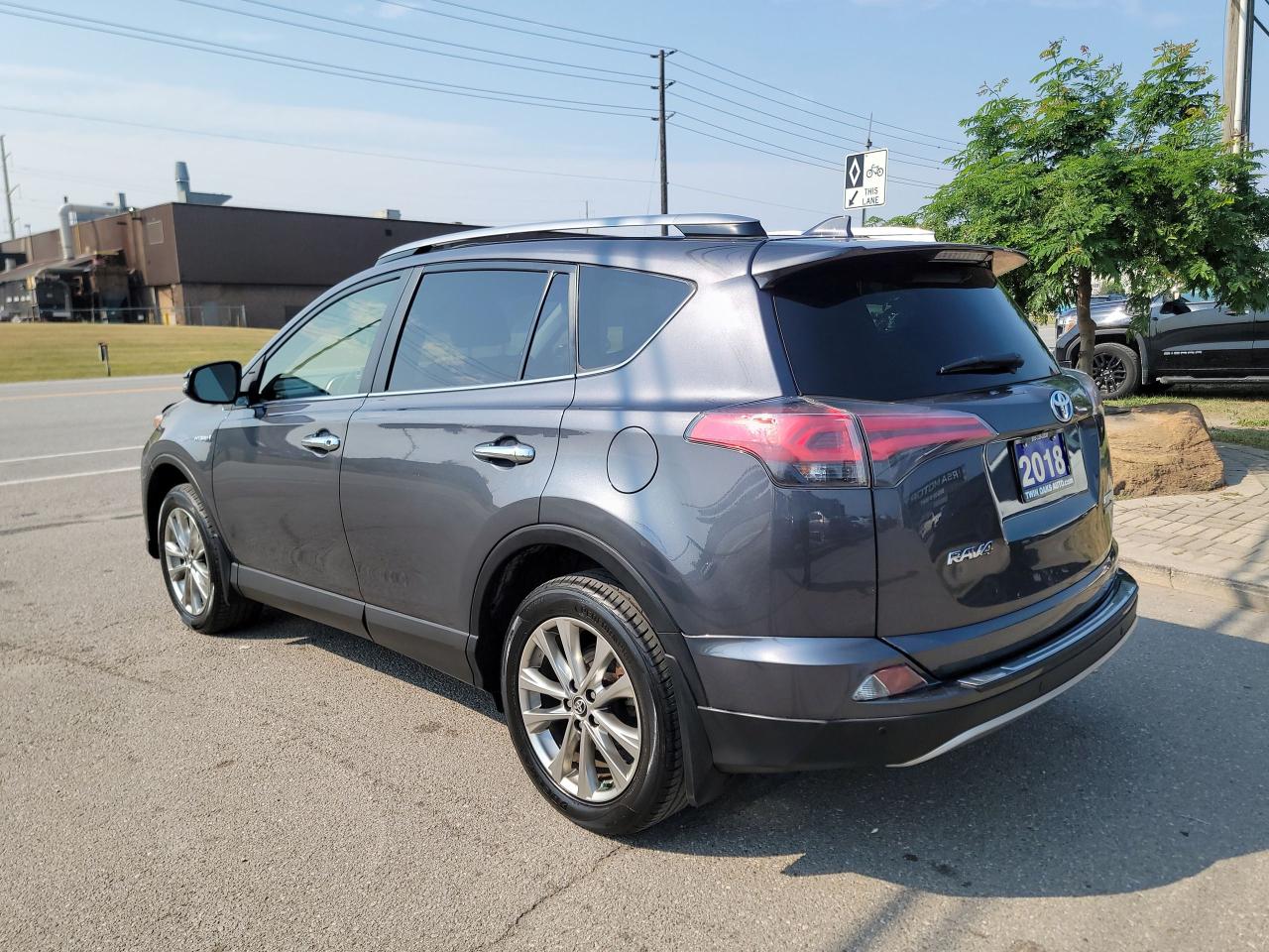 2018 Toyota RAV4 Hybrid Limited - Photo #8
