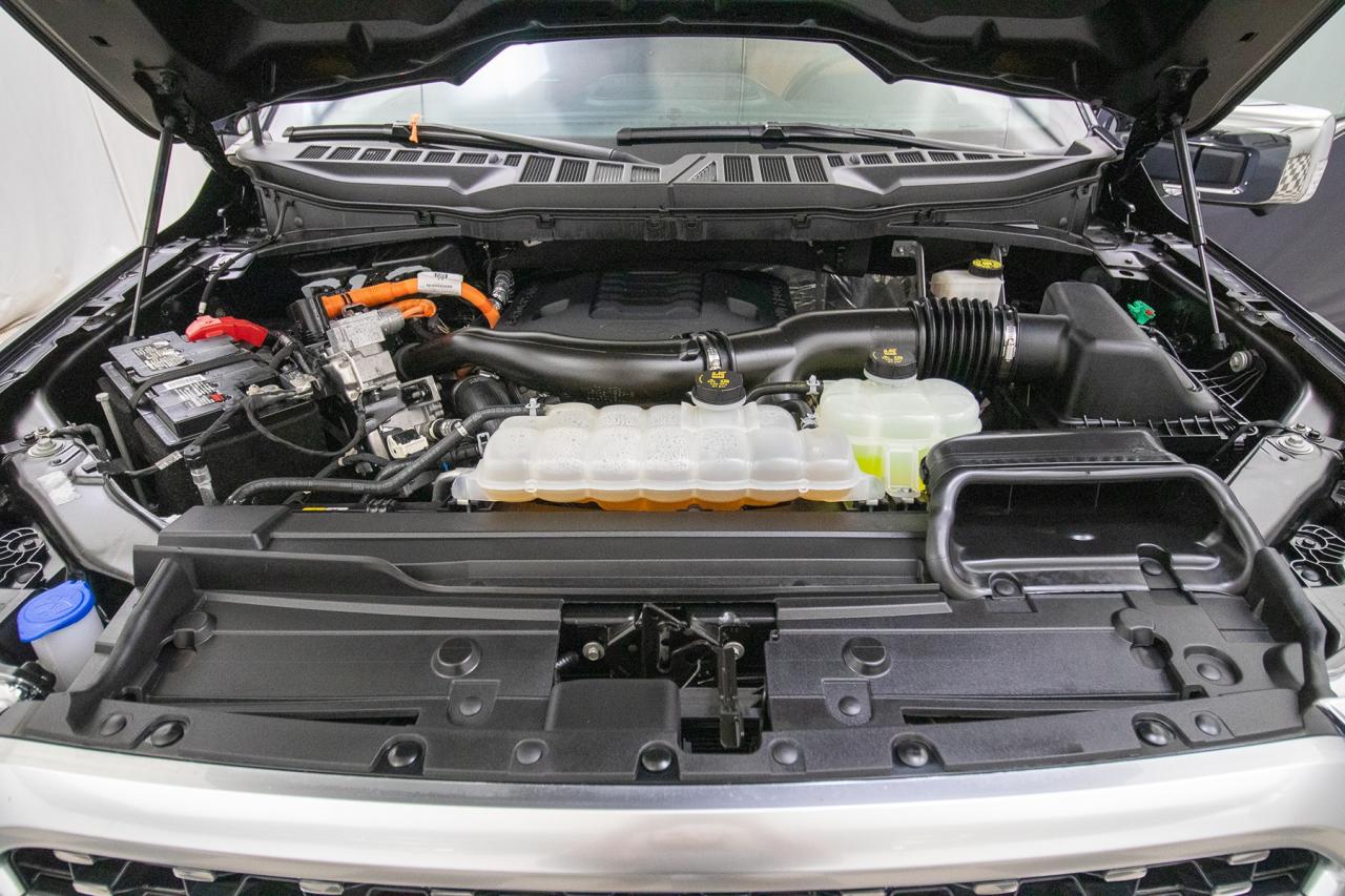 2023 Ford F-150 Platinum 4WD *NO ACCIDENTS* 5.5' Box Hybrid Photo5