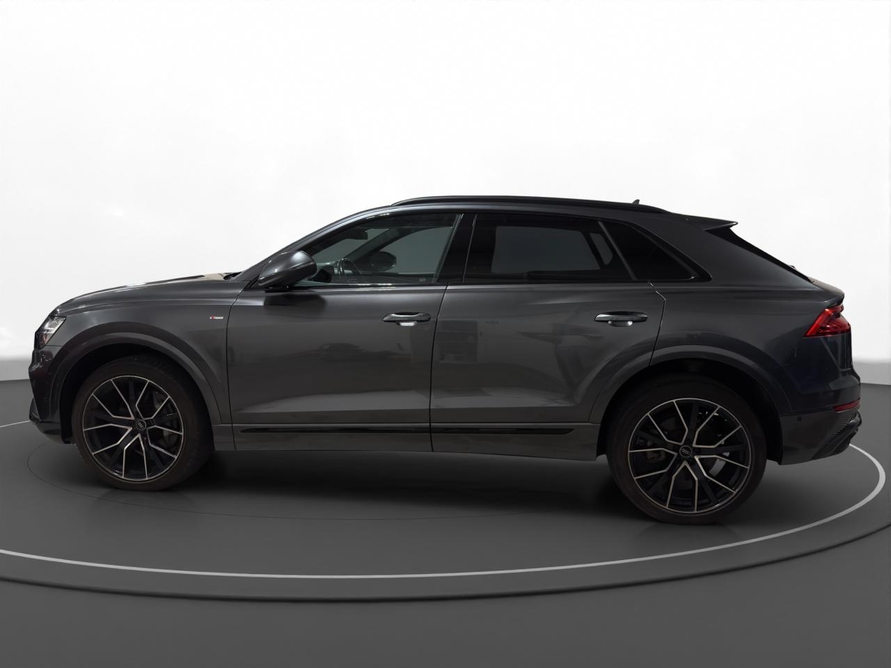 2021 Audi Q8 Progressiv - Photo #5