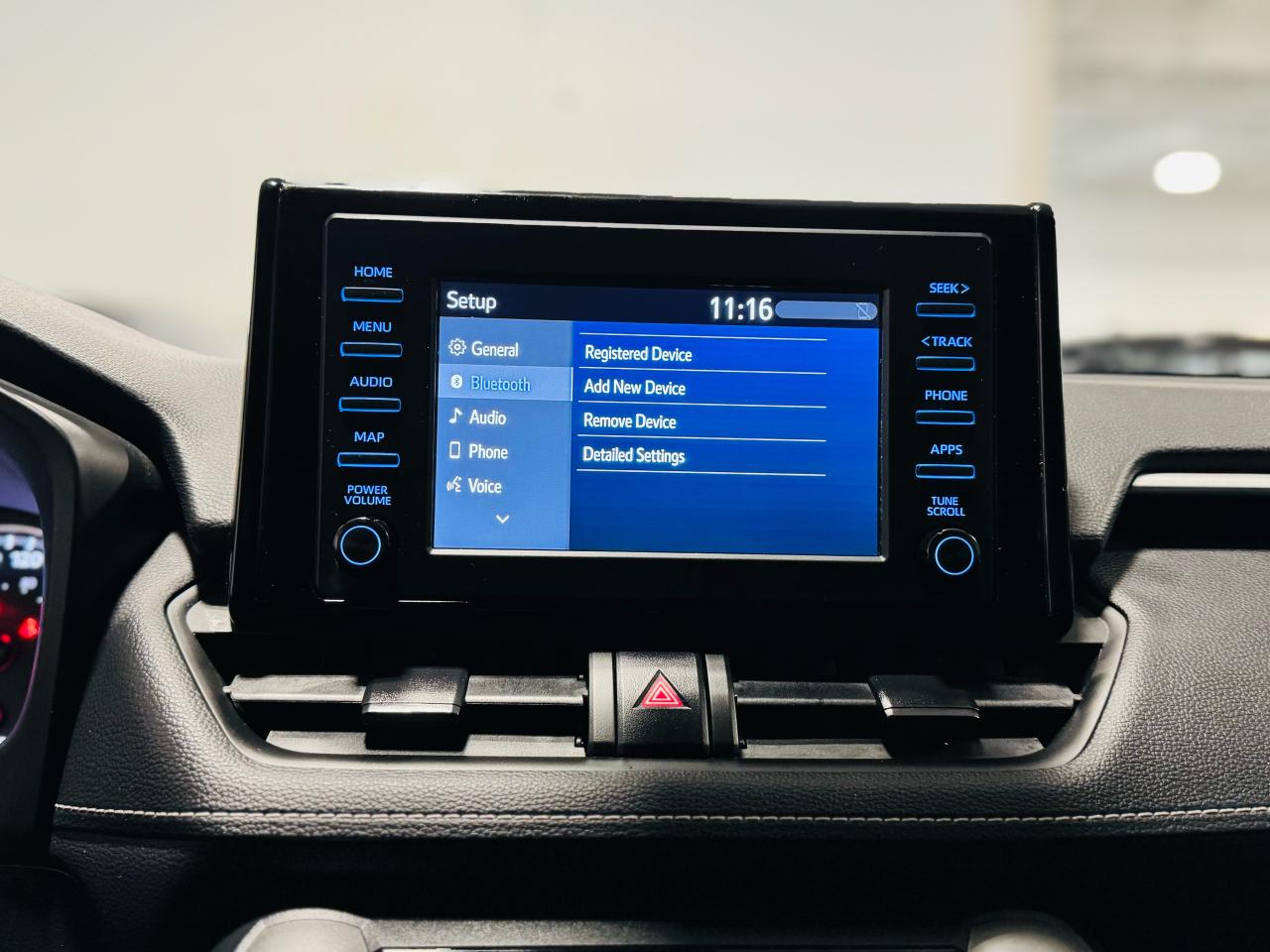 2022 Toyota RAV4 LE | AWD - Photo #14