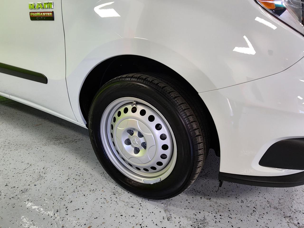 2022 RAM ProMaster City Cargo Van Clean Low Kms Ready to Work - Photo #7