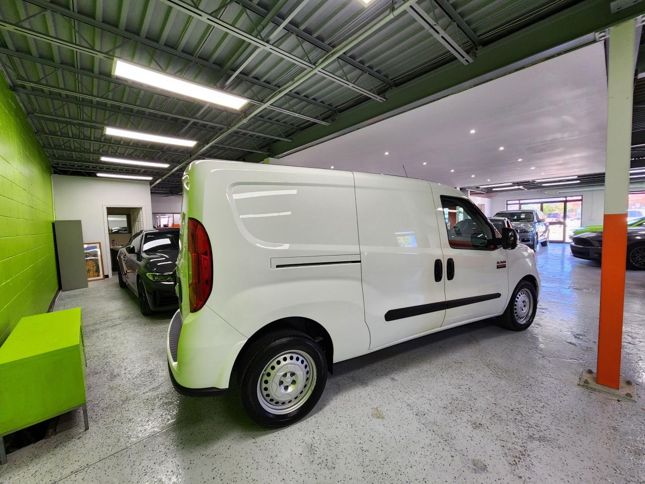 2022 RAM ProMaster City Cargo Van Clean Low Kms Ready to Work - Photo #10