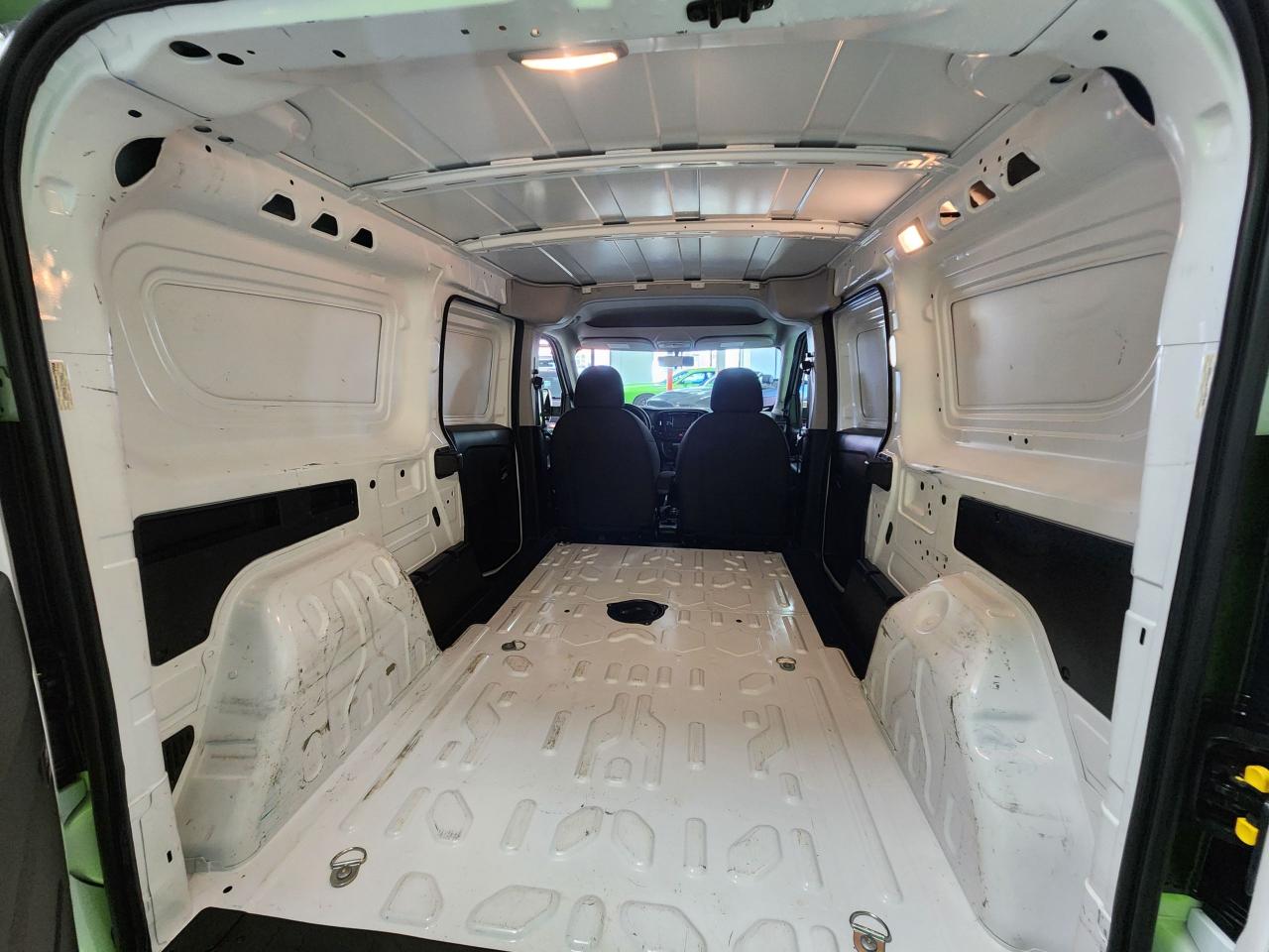 2022 RAM ProMaster City Cargo Van Clean Low Kms Ready to Work - Photo #15