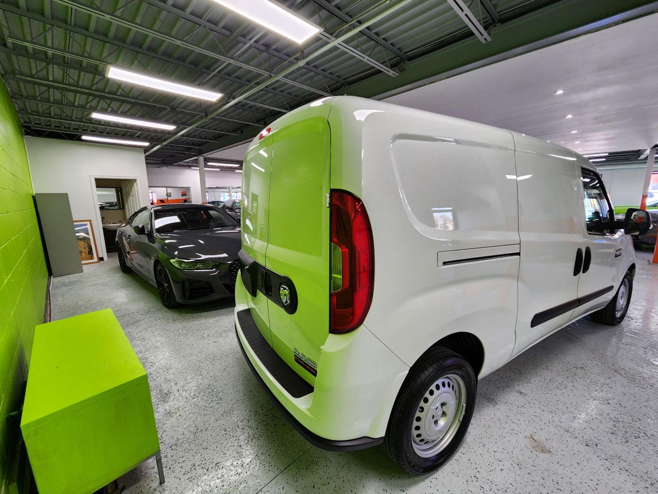 2022 RAM ProMaster City Cargo Van Clean Low Kms Ready to Work - Photo #8