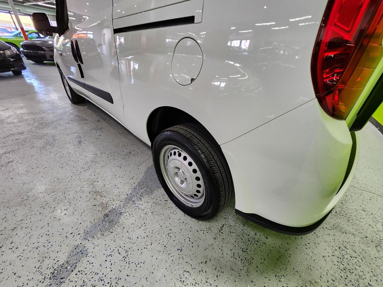 2022 RAM ProMaster City Cargo Van Clean Low Kms Ready to Work - Photo #18