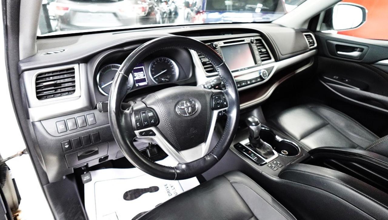 2017 Toyota Highlander Hybrid XLE  MODEL,NO ACCIDENT WELL MAINTAIN,AWD,7 PASS - Photo #16