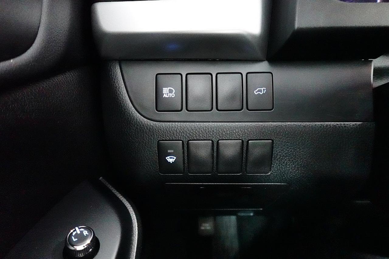 2017 Toyota Highlander Hybrid XLE  MODEL,NO ACCIDENT WELL MAINTAIN,AWD,7 PASS - Photo #34