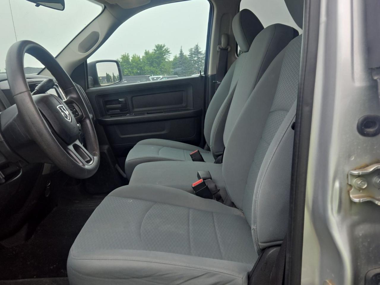 2019 RAM 1500 Classic ST - Photo #3