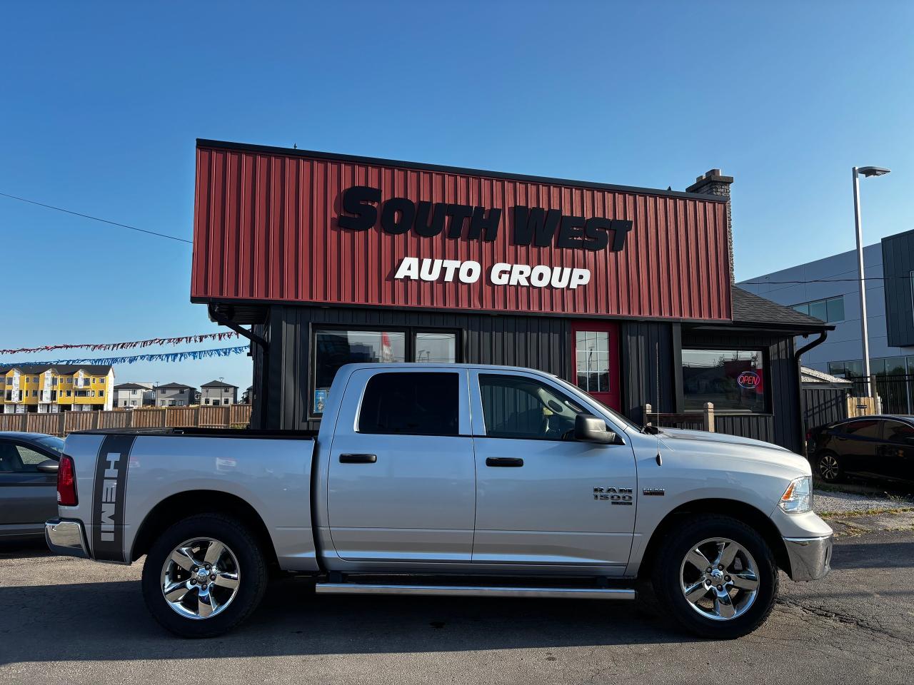 2019 RAM 1500 Classic CLASSIC EXPRESS - Photo #2