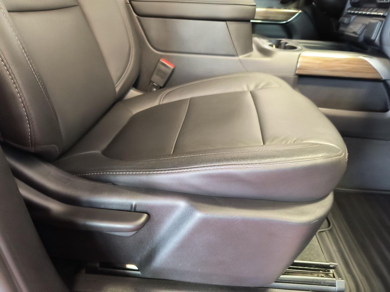 2019 Chevrolet Silverado 1500 RST Photo0
