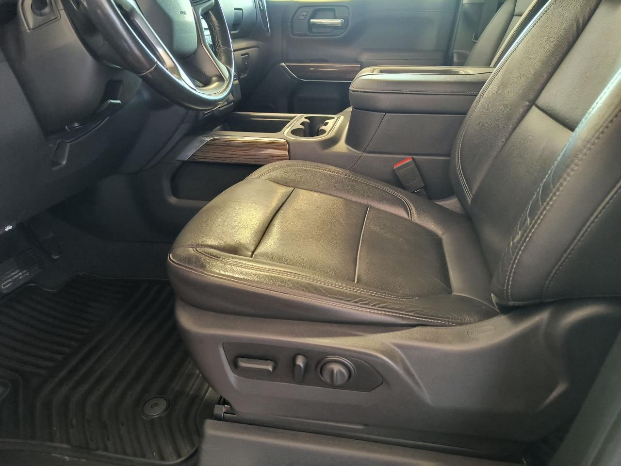 2019 Chevrolet Silverado 1500 RST Photo0
