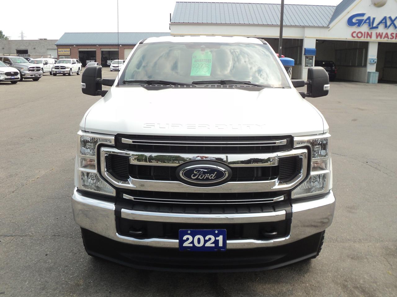 2021 Ford SUPER DUTY F-350 SRW XLT CrewCab 4WD 6.2L8cyl Gas  8' Box BackUpCam - Photo #4