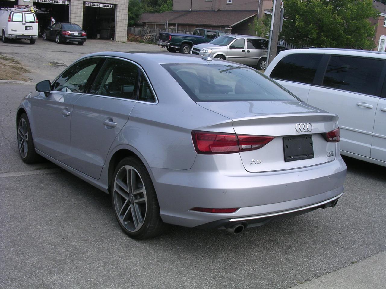 2017 Audi A3 4dr Sdn quattro 2.0T Progressiv - Photo #4