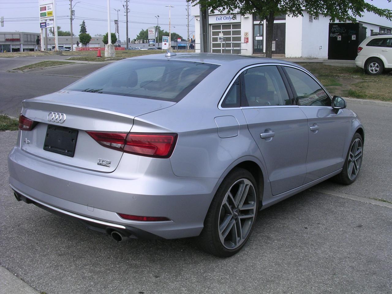 2017 Audi A3 4dr Sdn quattro 2.0T Progressiv - Photo #3