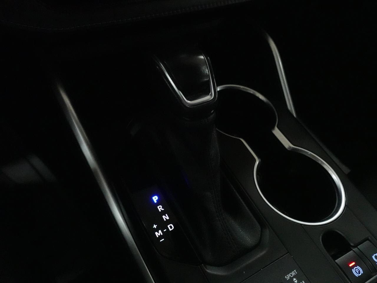 2021 Toyota Highlander XLE | AWD | Leather | Sunroof | BSM | CarPlay