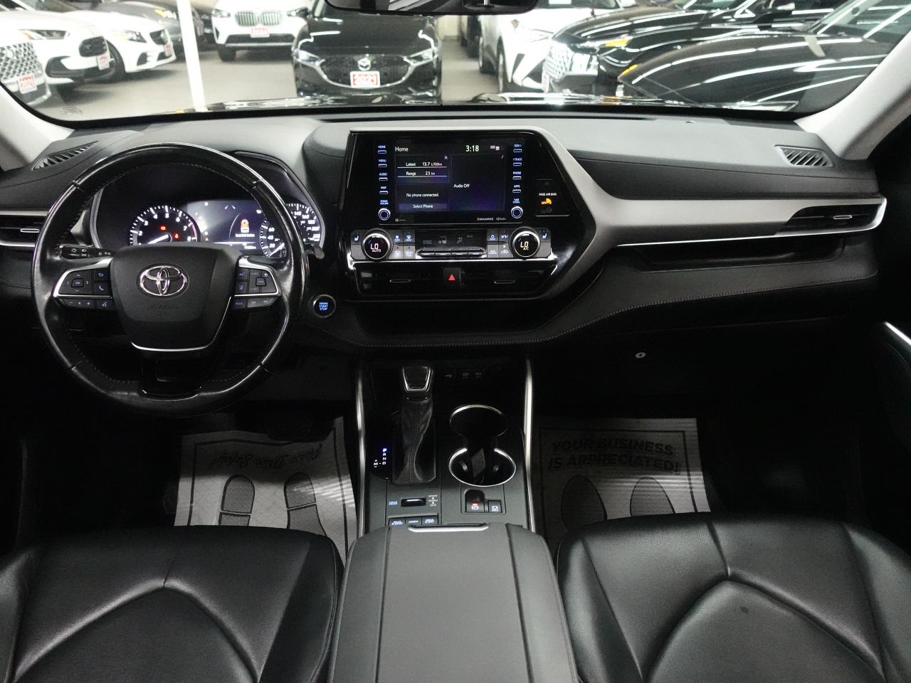 2021 Toyota Highlander XLE | AWD | Leather | Sunroof | BSM | CarPlay