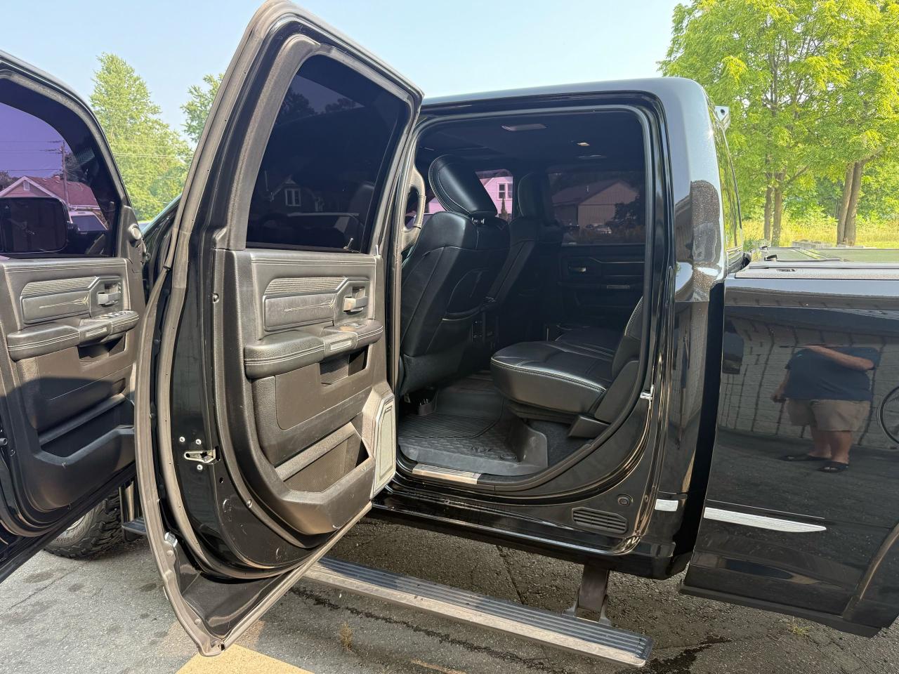 2019 RAM 2500 Limited - Photo #6
