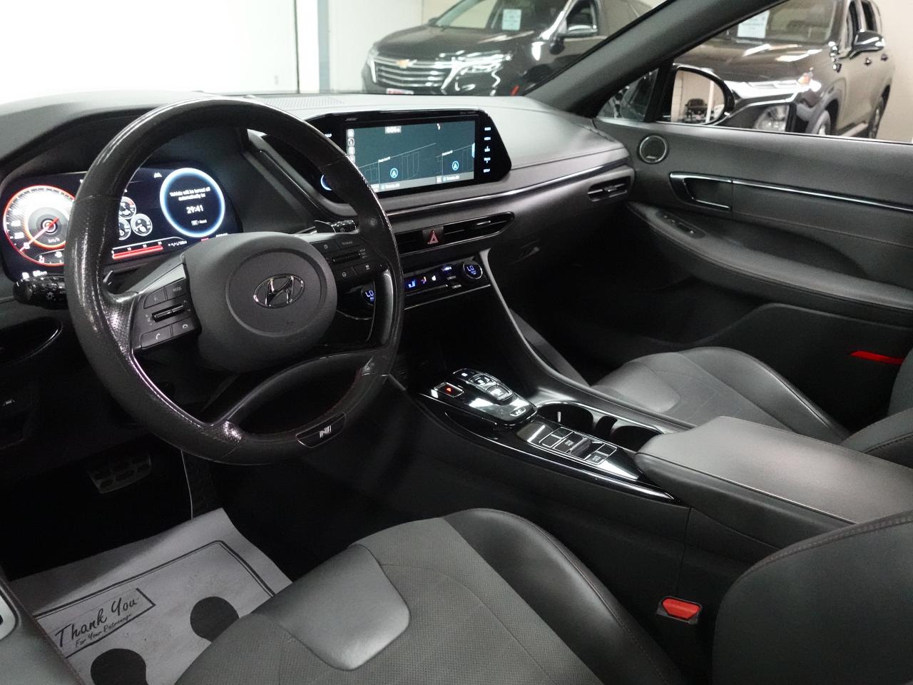 2023 Hyundai Sonata SPORT | 1.6T | Nav | Leather | Pano roof | CarPlay