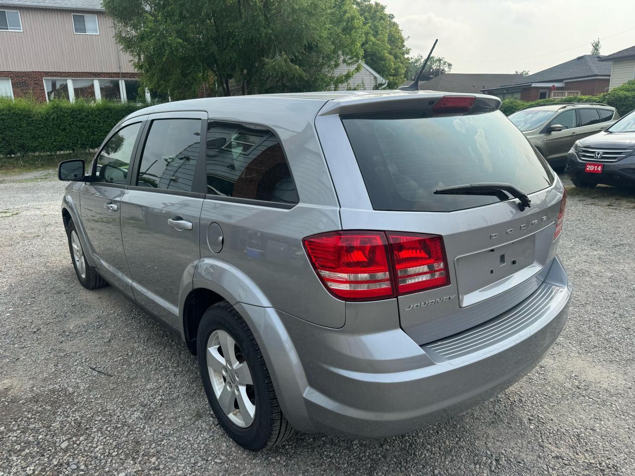 2017 Dodge Journey SE - Photo #5
