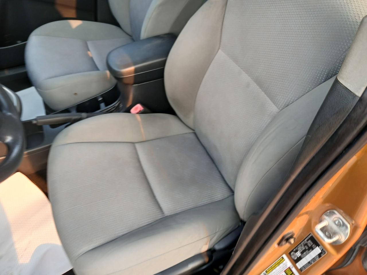 2010 Toyota Matrix  - Photo #8