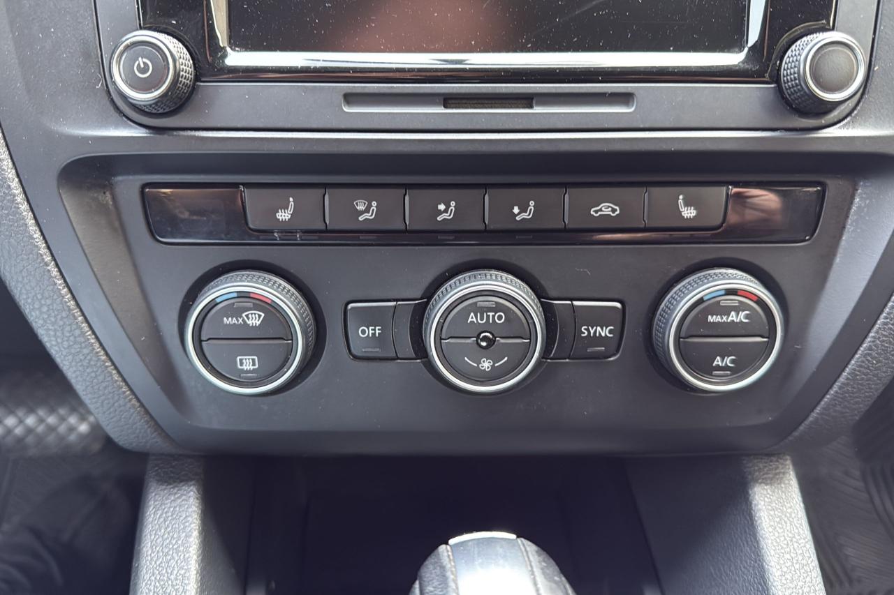 2015 Volkswagen Jetta TRENDLINE+ - Photo #11