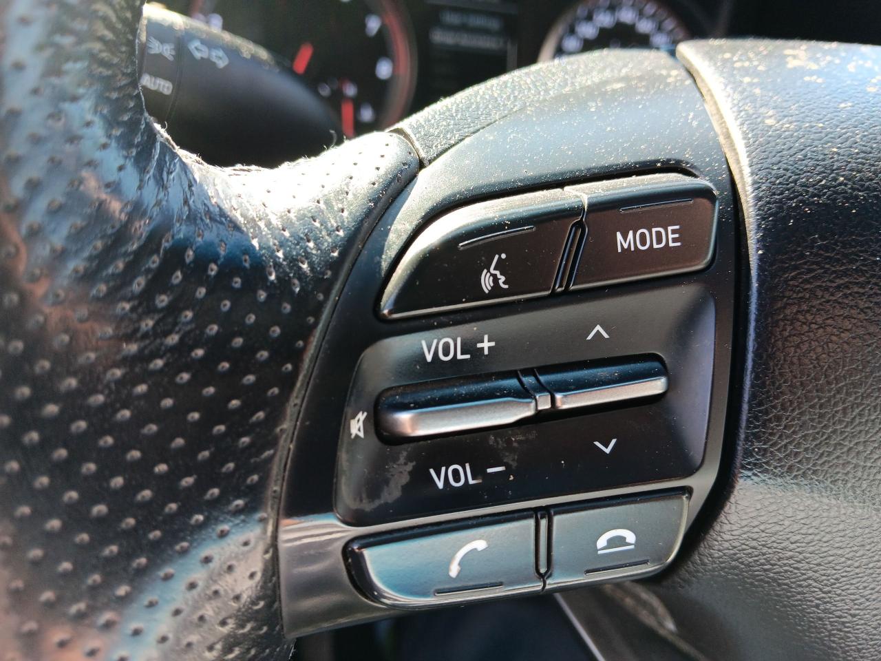 2020 Hyundai Veloster Turbo,Leather,Pano,Blindspot, Htd Seats & Steerin - Photo #13