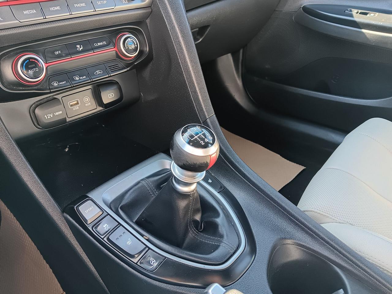2020 Hyundai Veloster Turbo,Leather,Pano,Blindspot, Htd Seats & Steerin - Photo #20