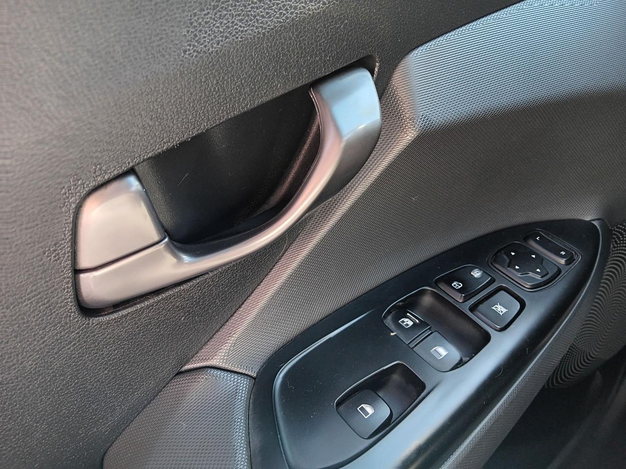 2020 Hyundai Veloster Turbo,Leather,Pano,Blindspot, Htd Seats & Steerin - Photo #24