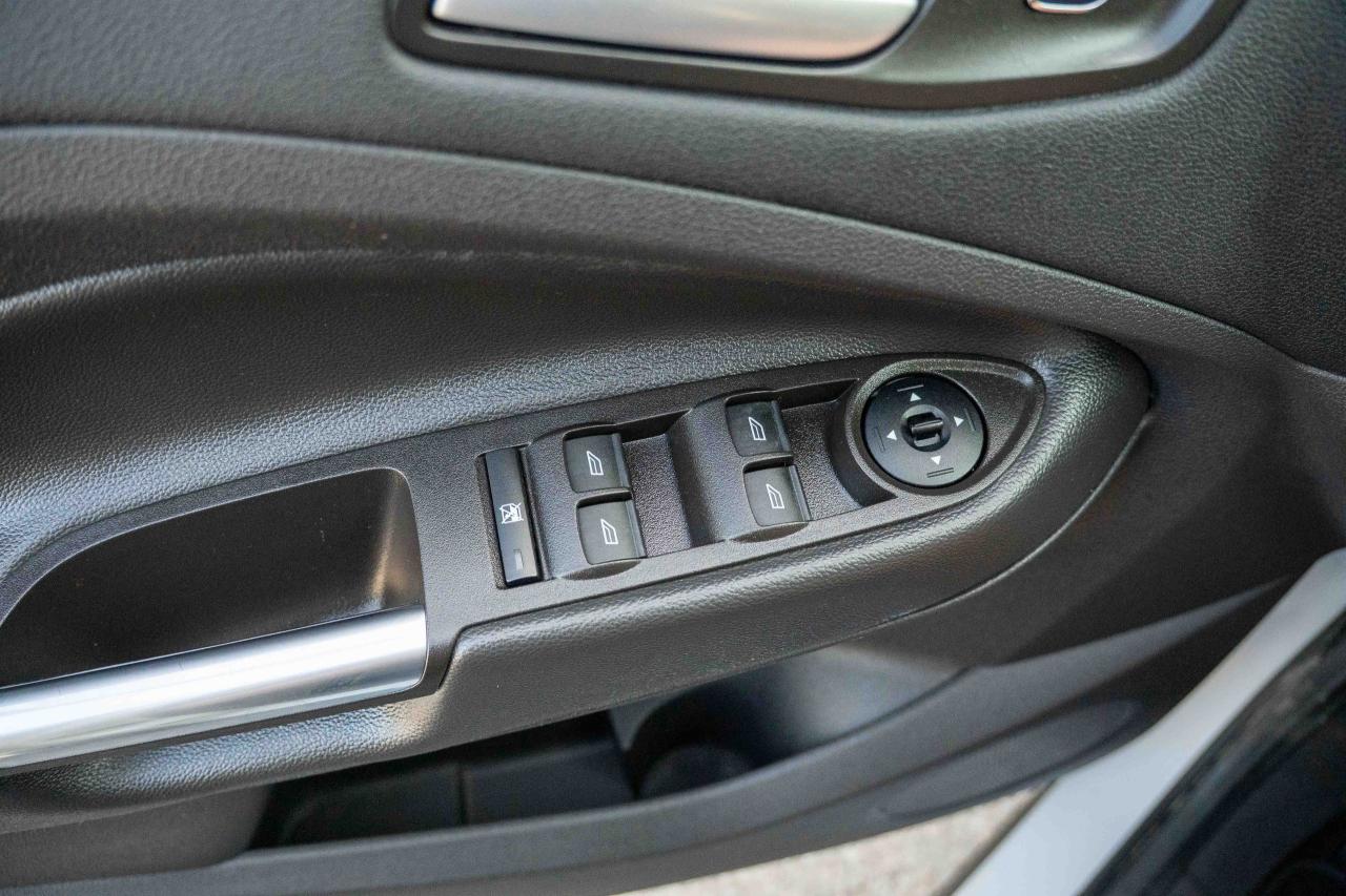 2016 Ford Escape SE - Photo #23