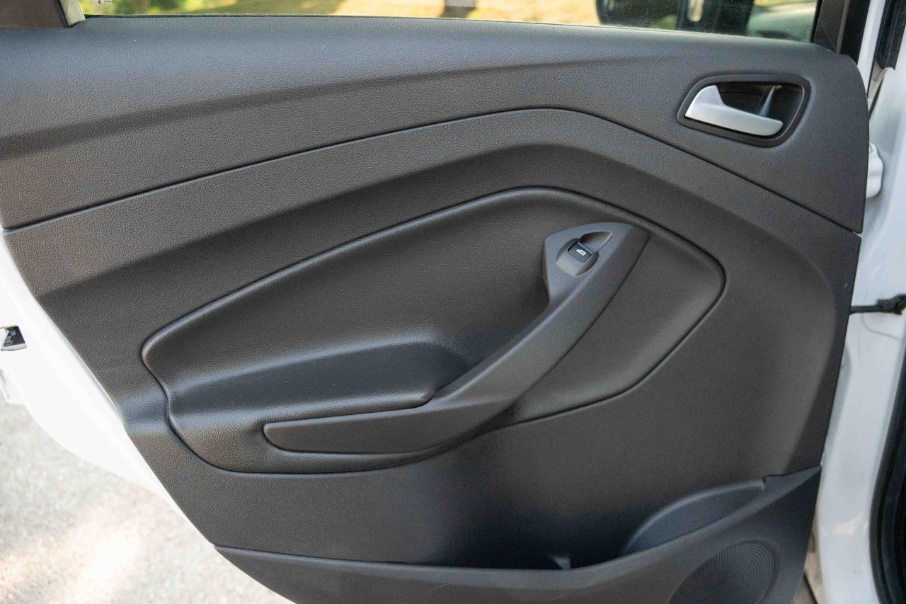 2016 Ford Escape SE - Photo #45